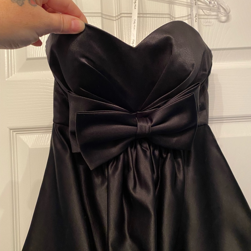 Pretty Maids Strapless bridesmaid dress